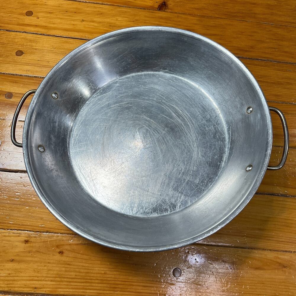 Wear-Ever 14" Round Roasting Paella Pan Red Enamel Made in USA Vintage #36015